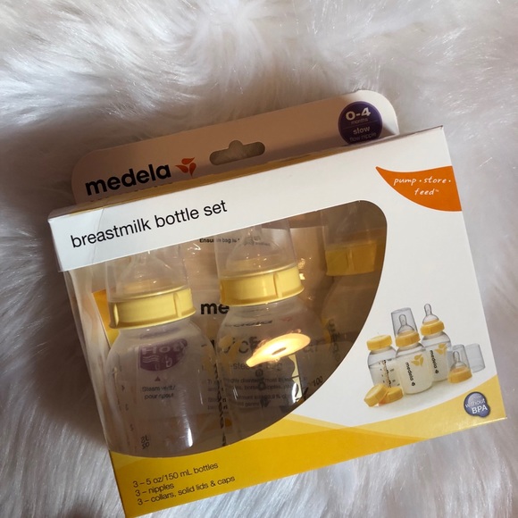 ❌SOLD❌Bundle Medela Bottles & Bags - Picture 4 of 5
